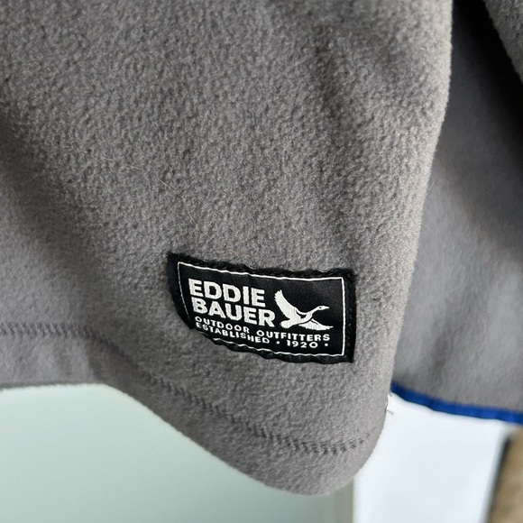 Eddie Bauer NWT Grey Fleece Snap Mock - lightweight- M - Picture 3 of 7